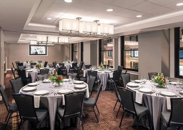 Hotel By Marriott Downtown/loop Chicago
