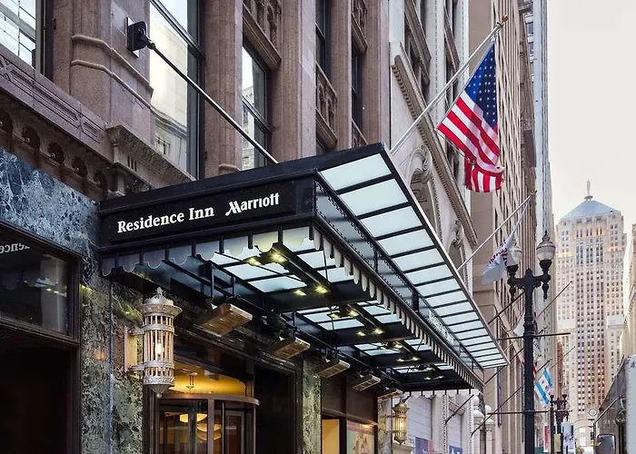 By Marriott Downtown/loop Chicago