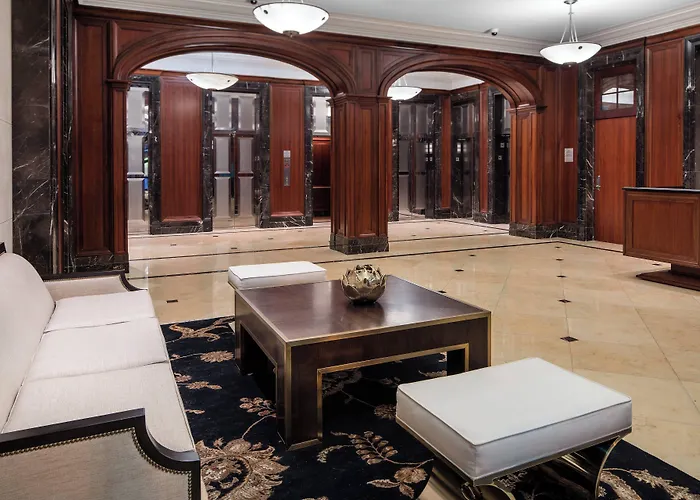 By Marriott Downtown/loop 3* Chicago