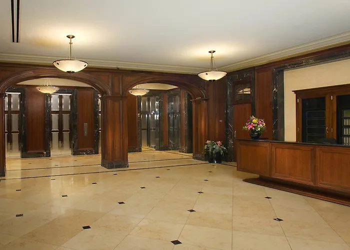 By Marriott Downtown/loop 3* Chicago