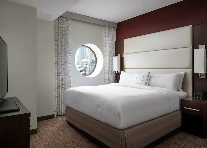 By Marriott Downtown/loop Chicago